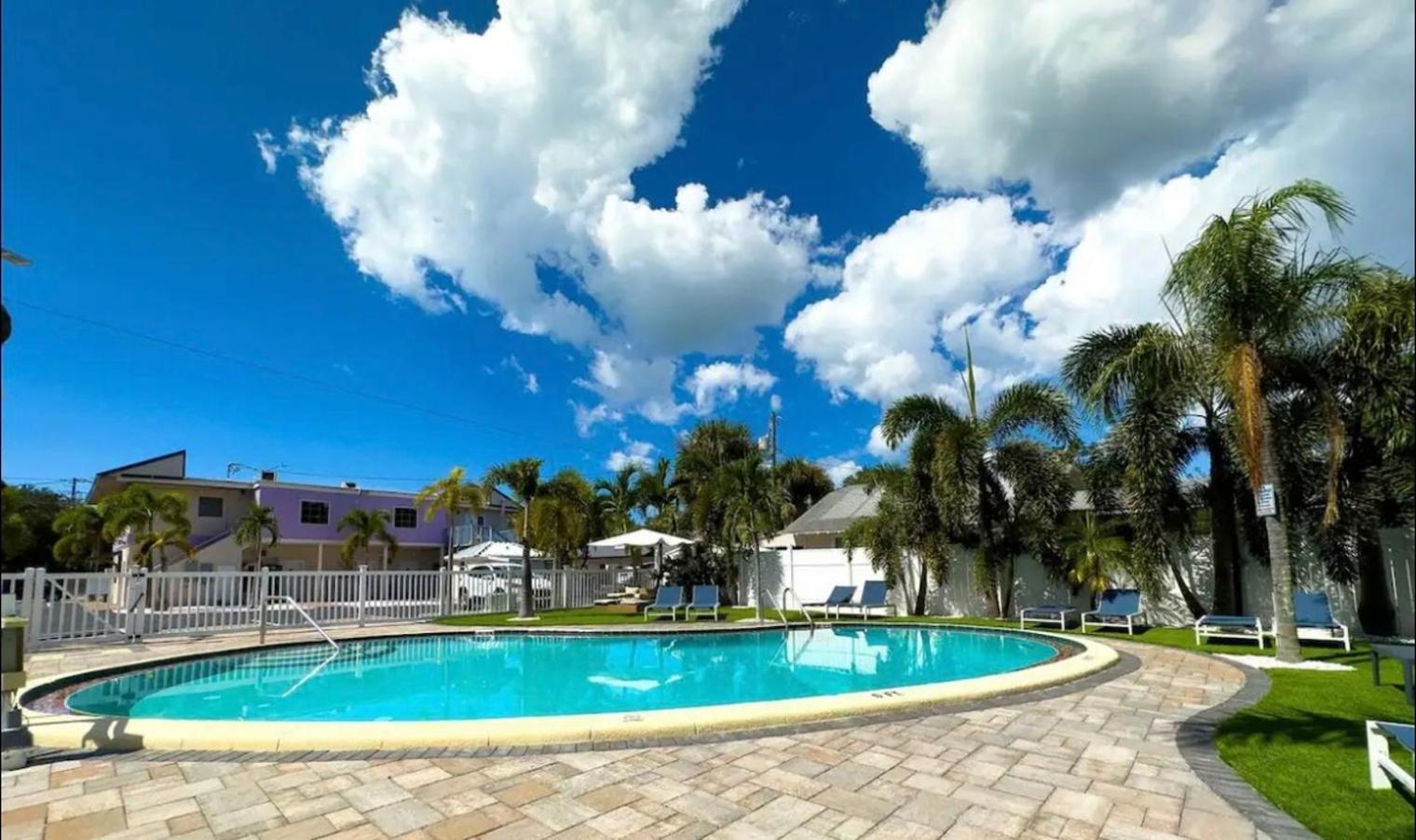 1K Bed Studio Apt With Shared Pool 16 Apartment Clearwater Exterior photo